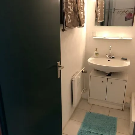 Relax 1 Γκόσλαρ